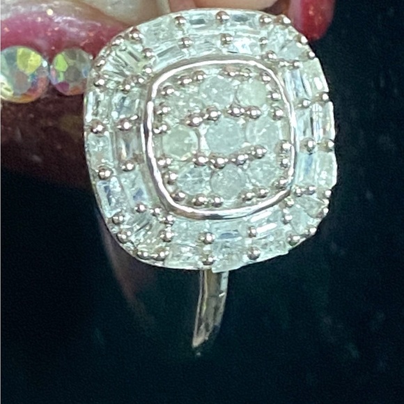 Genuine Diamond 💍 - Picture 4 of 6